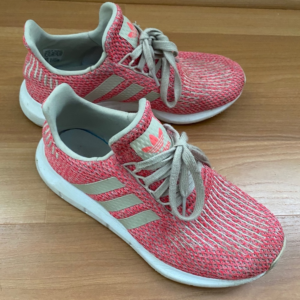 Addias sneakers